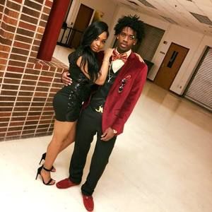 Meet your Posher, Clinton